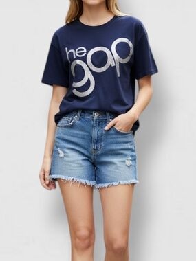 Gap T-shirt Small New